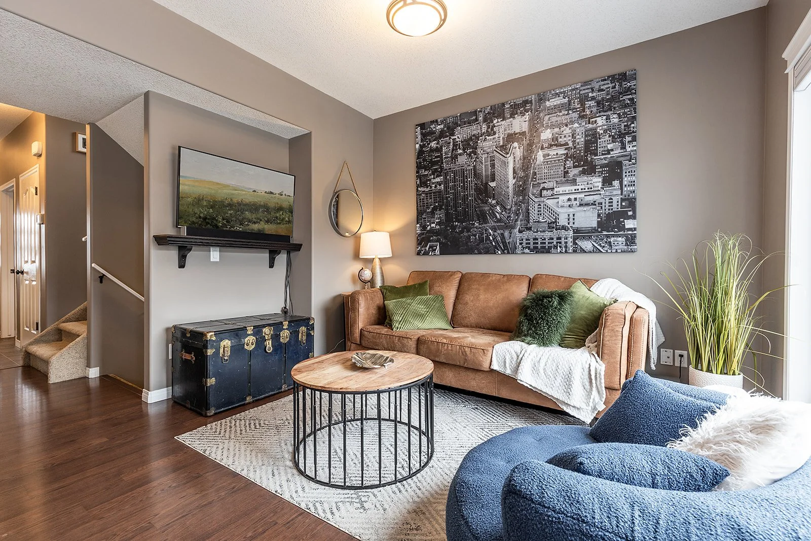 218 Somerset Way SE-7.jpg