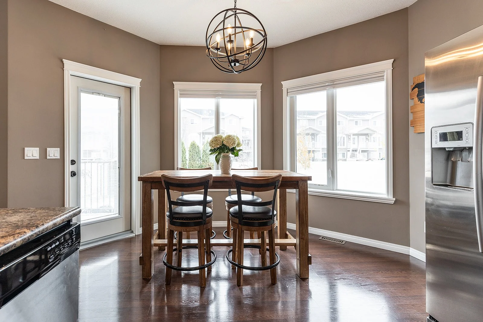 218 Somerset Way SE-10.jpg