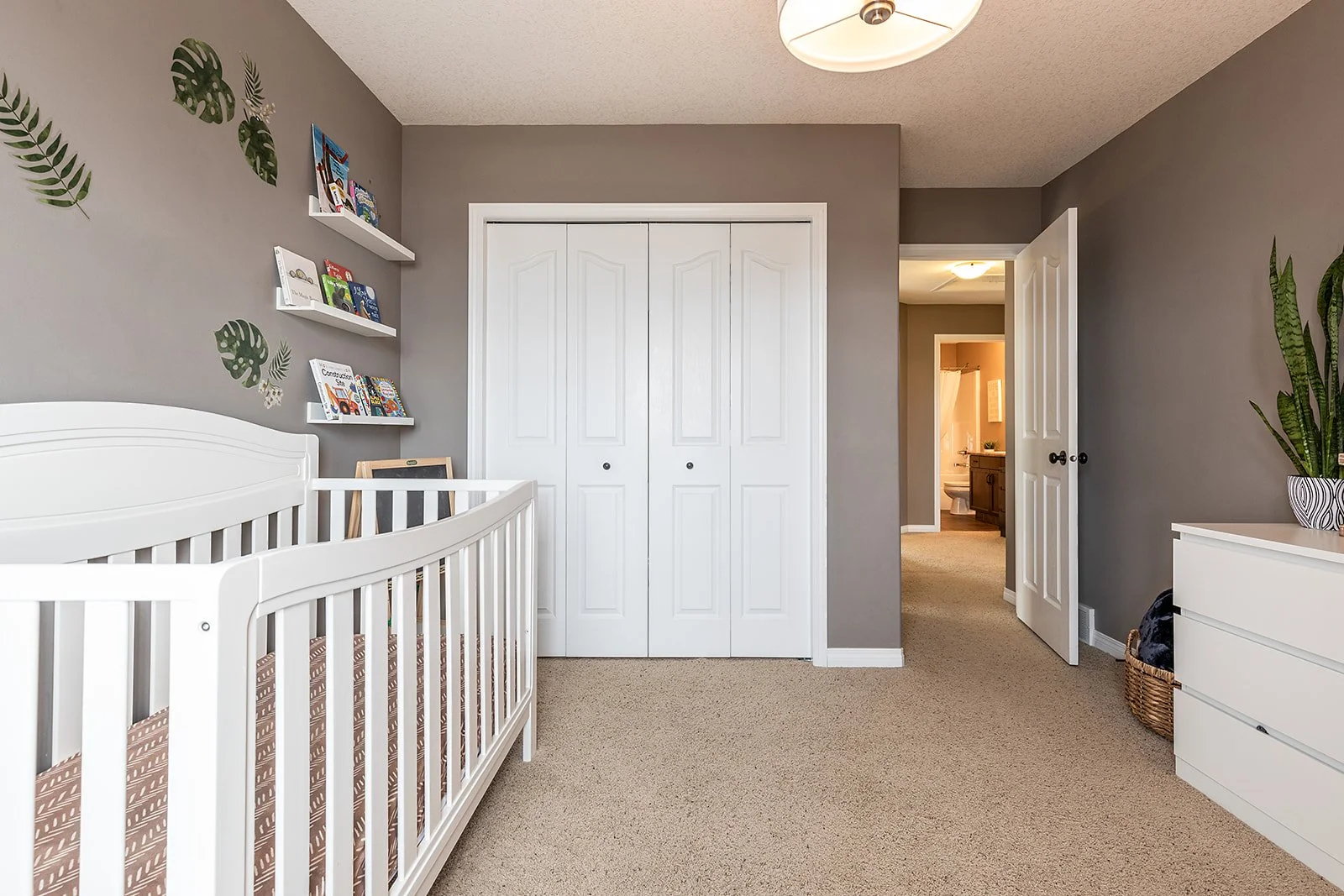 218 Somerset Way SE-30.jpg