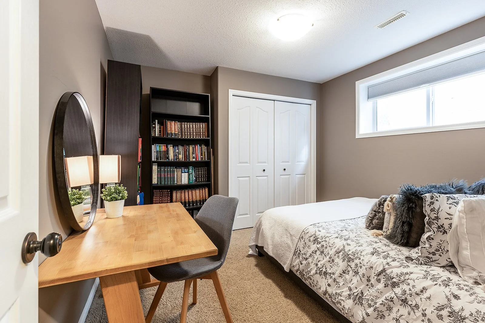 218 Somerset Way SE-35.jpg