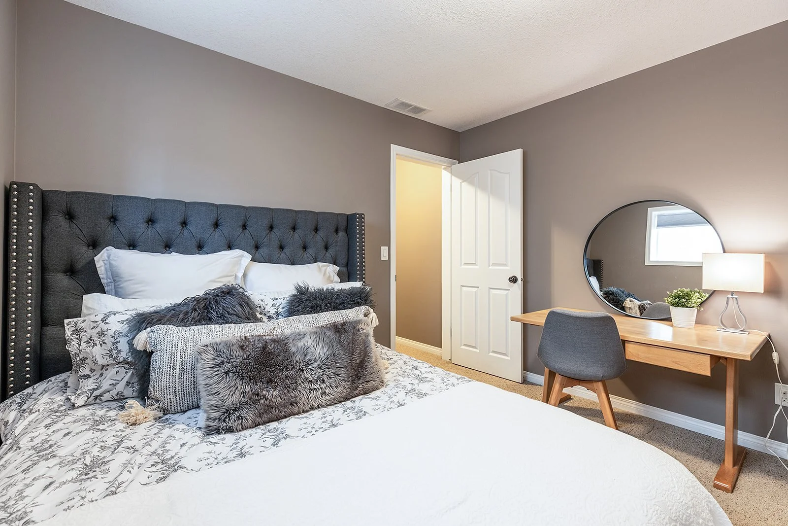 218 Somerset Way SE-36.jpg