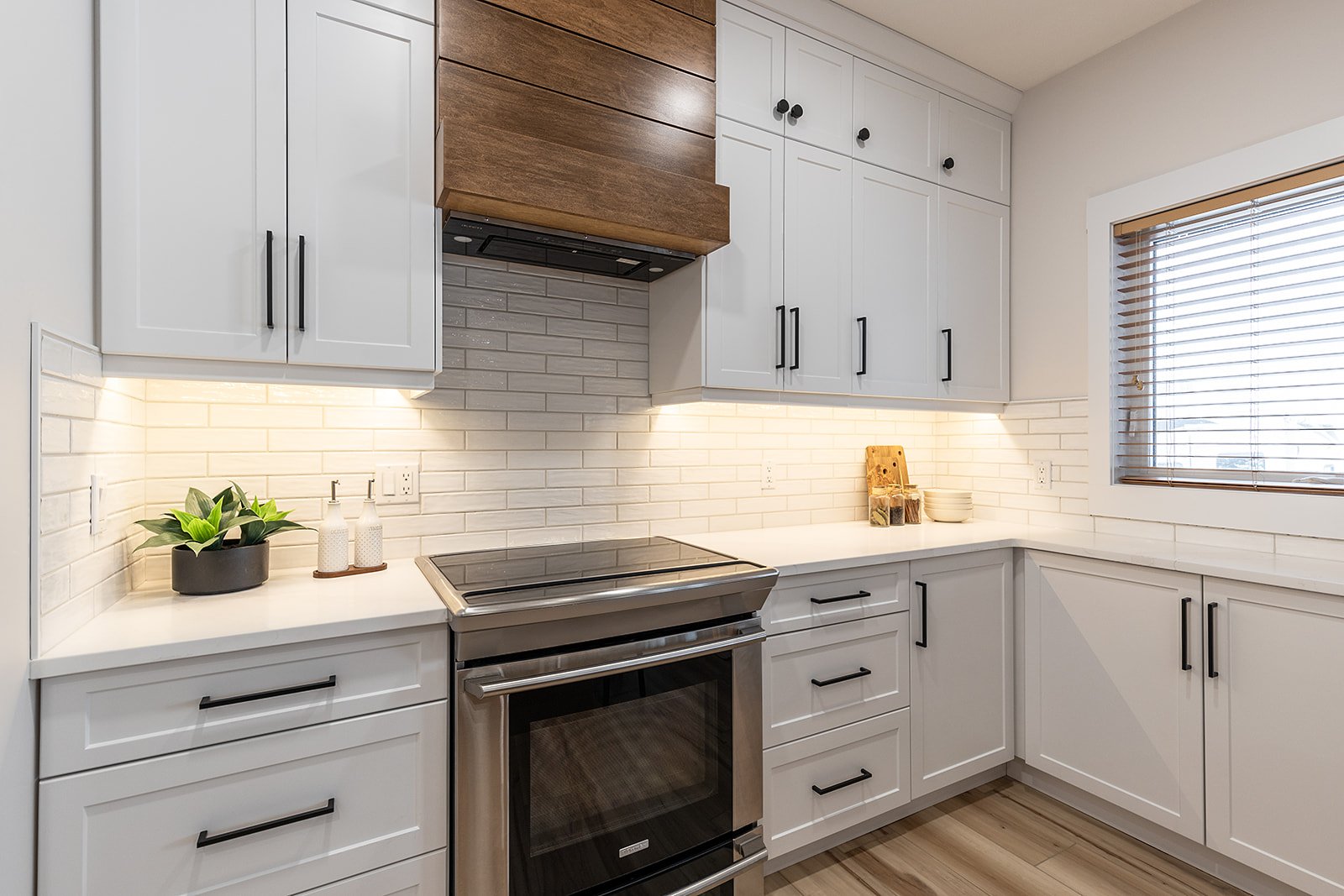 111 Sundance Rd SW winter-21.jpg