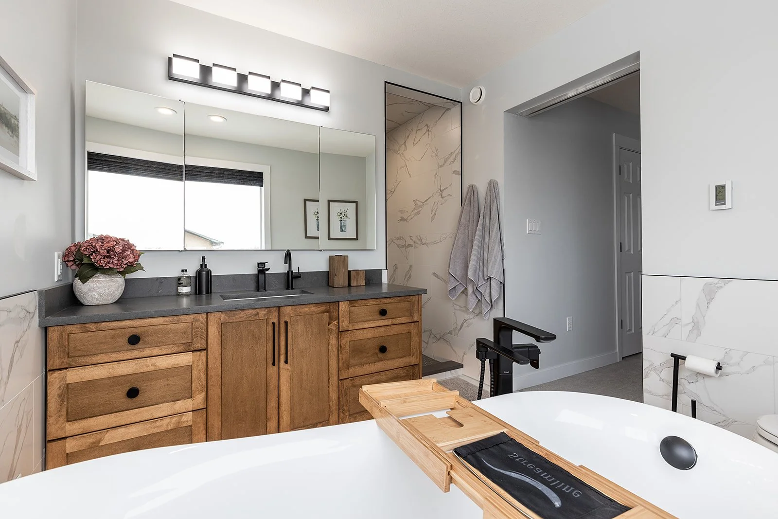 111 Sundance Rd SW winter-46.jpg