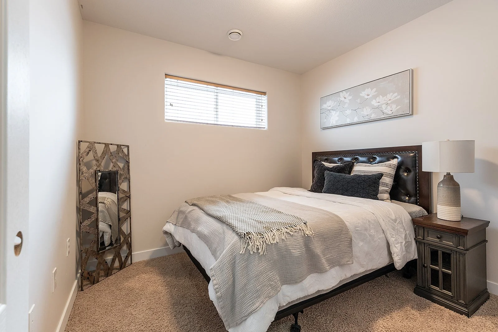 111 Sundance Rd SW winter-56.jpg