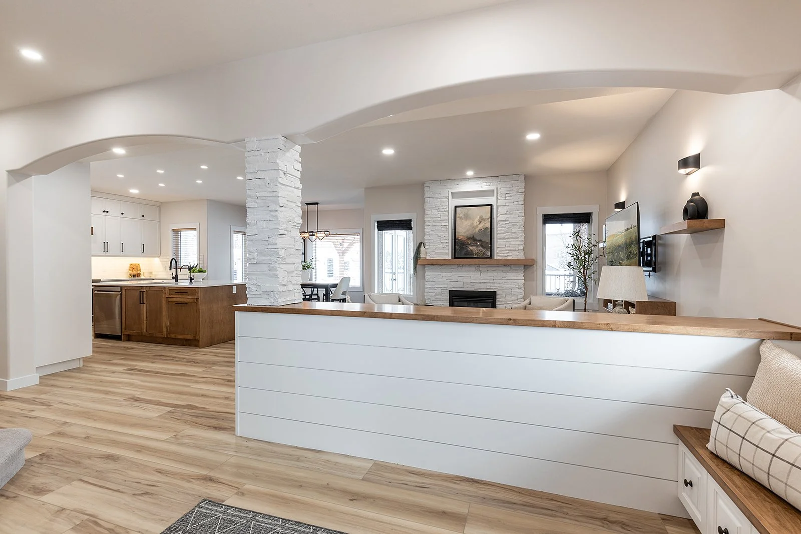 111 Sundance Rd SW winter-5.jpg