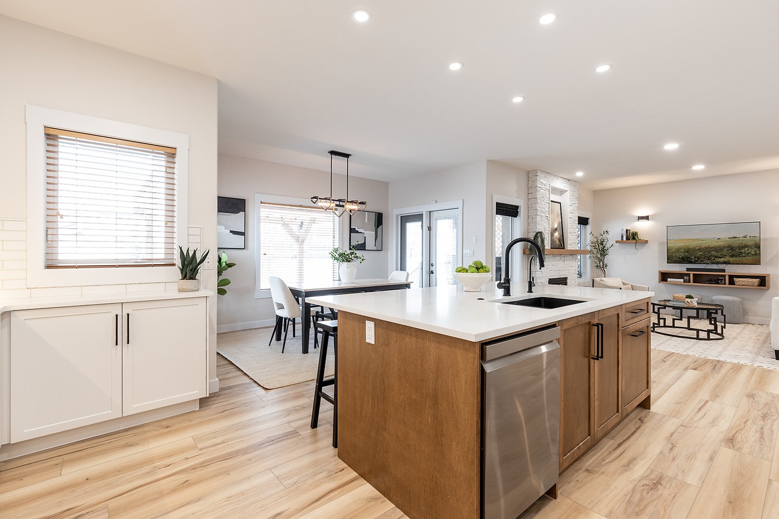 111 Sundance Rd SW winter-20.jpg