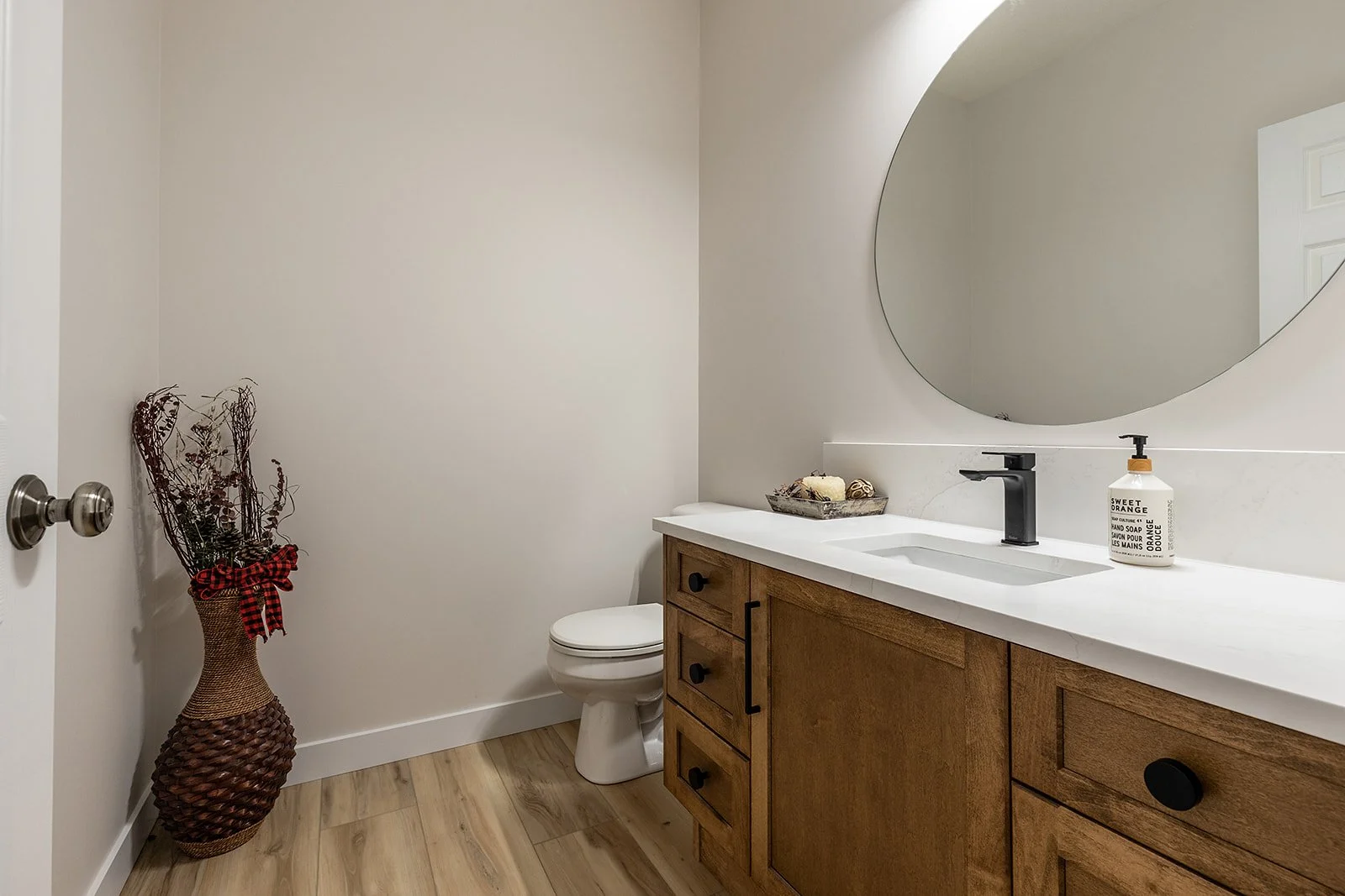 111 Sundance Rd SW winter-30.jpg