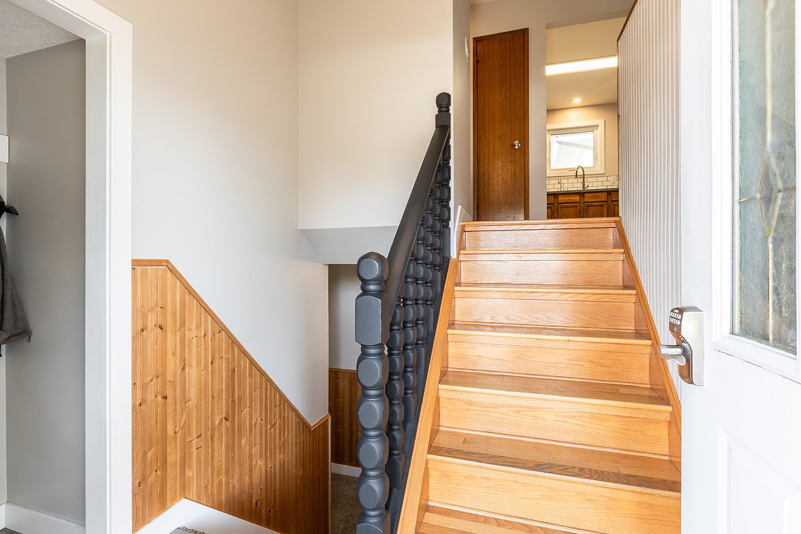 480 Sissons Cres SE-6.jpg