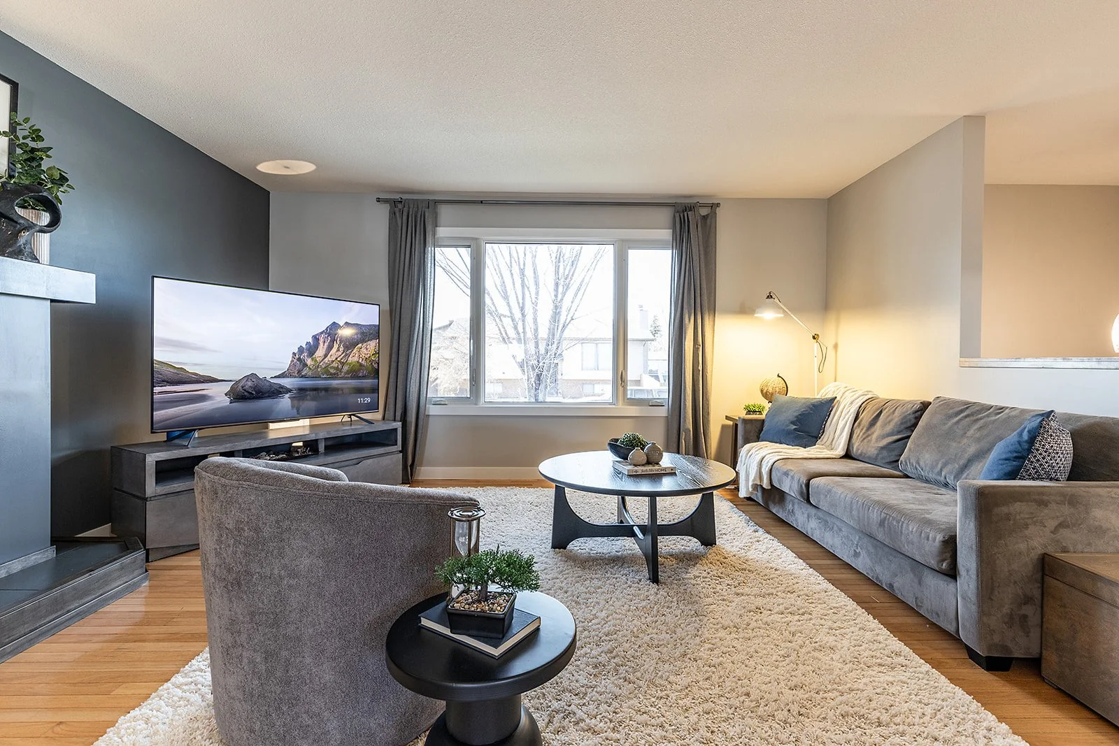 480 Sissons Cres SE-10.jpg