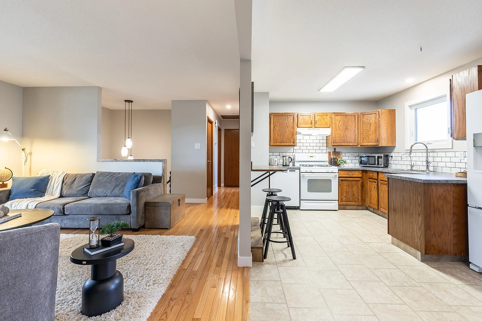 480 Sissons Cres SE-13.jpg