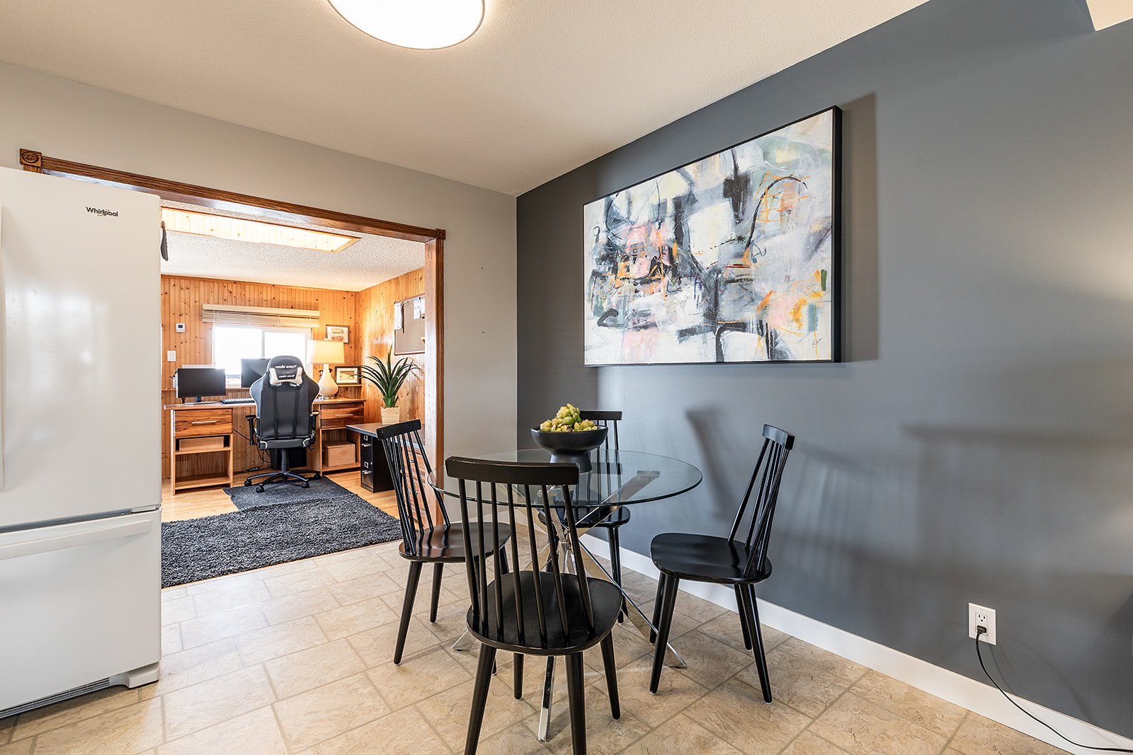 480 Sissons Cres SE-20.jpg