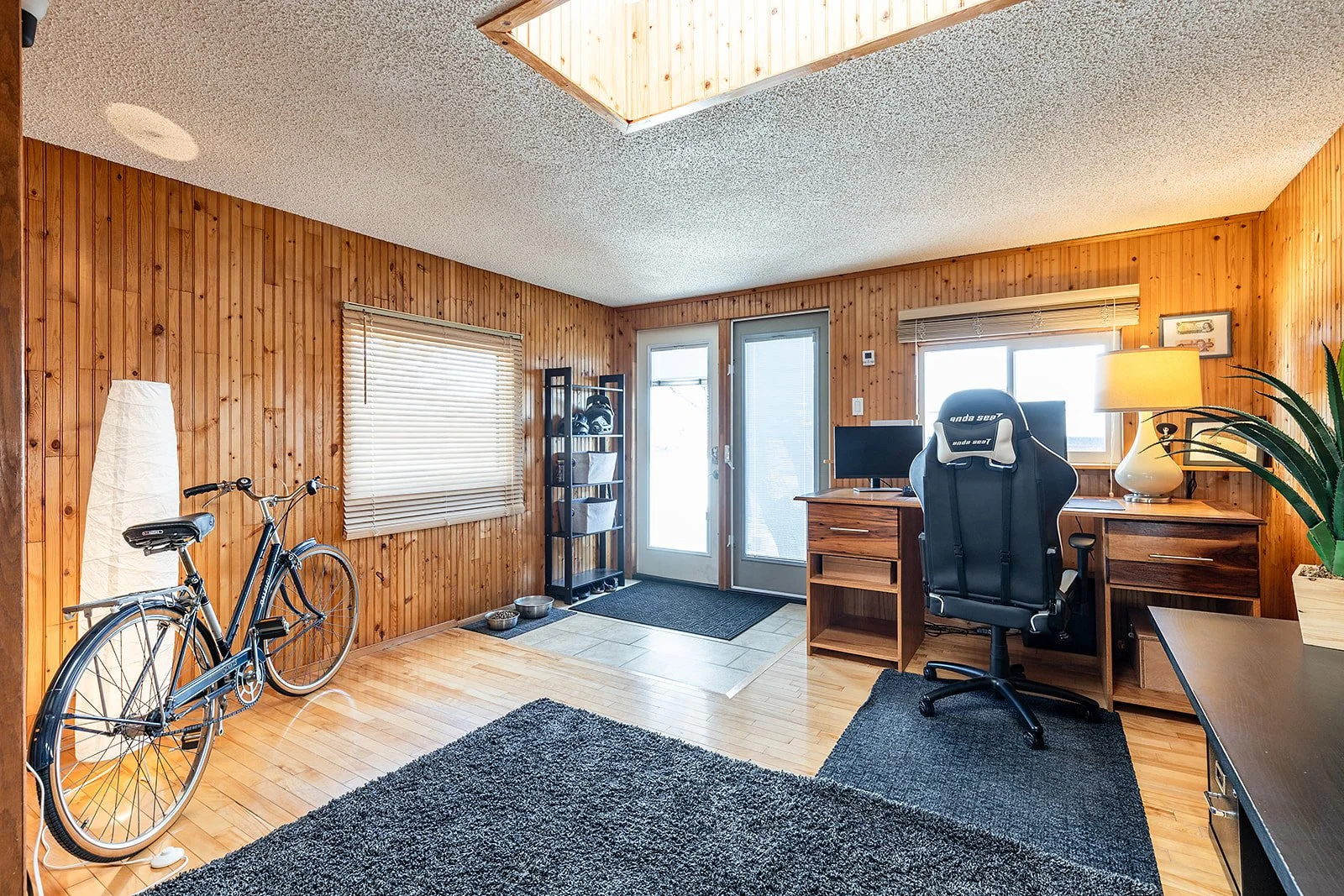 480 Sissons Cres SE-22.jpg
