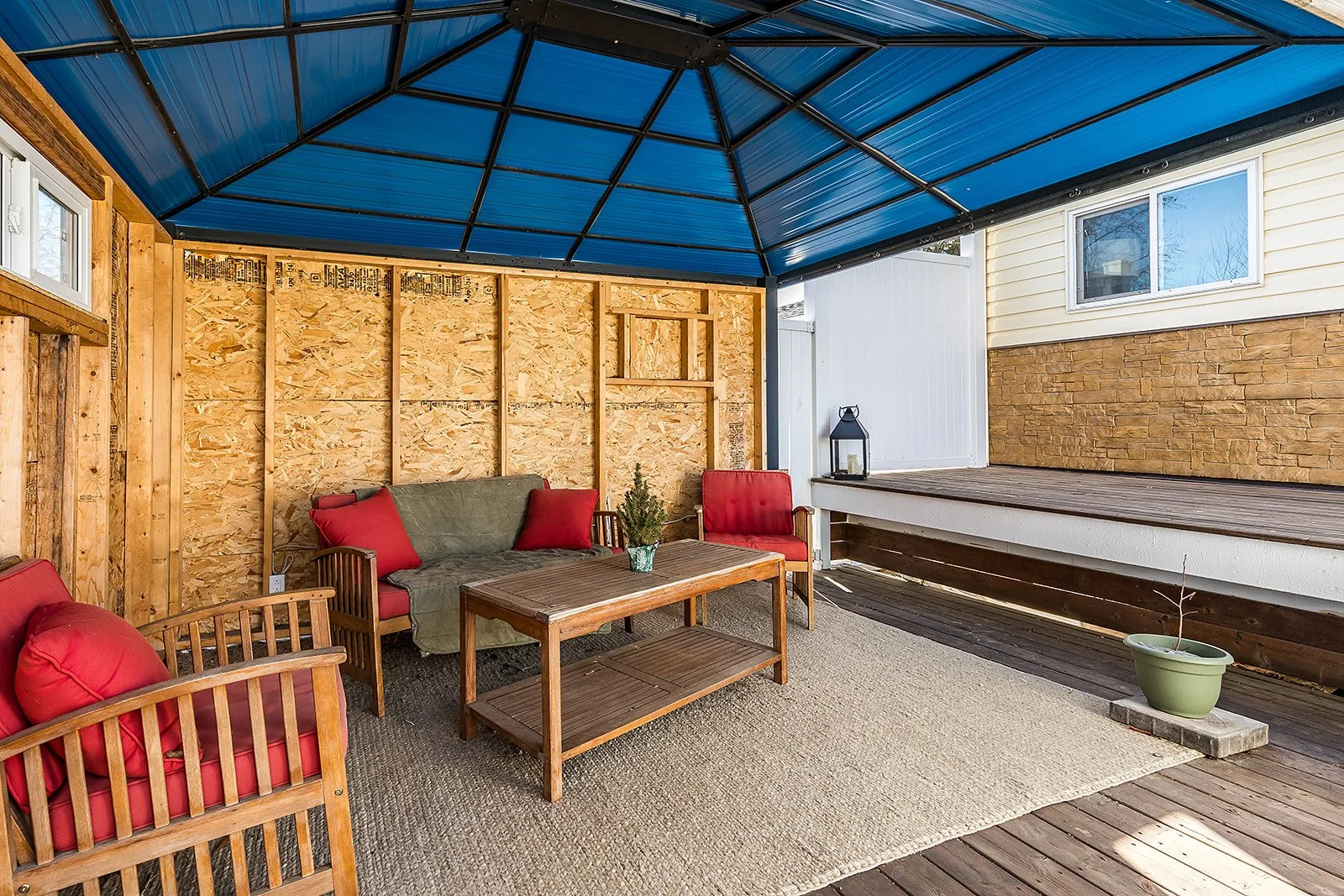 480 Sissons Cres SE-45.jpg