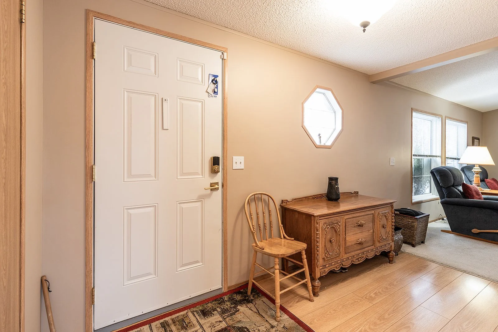 72 1600 Strachan Rd SE-4.jpg