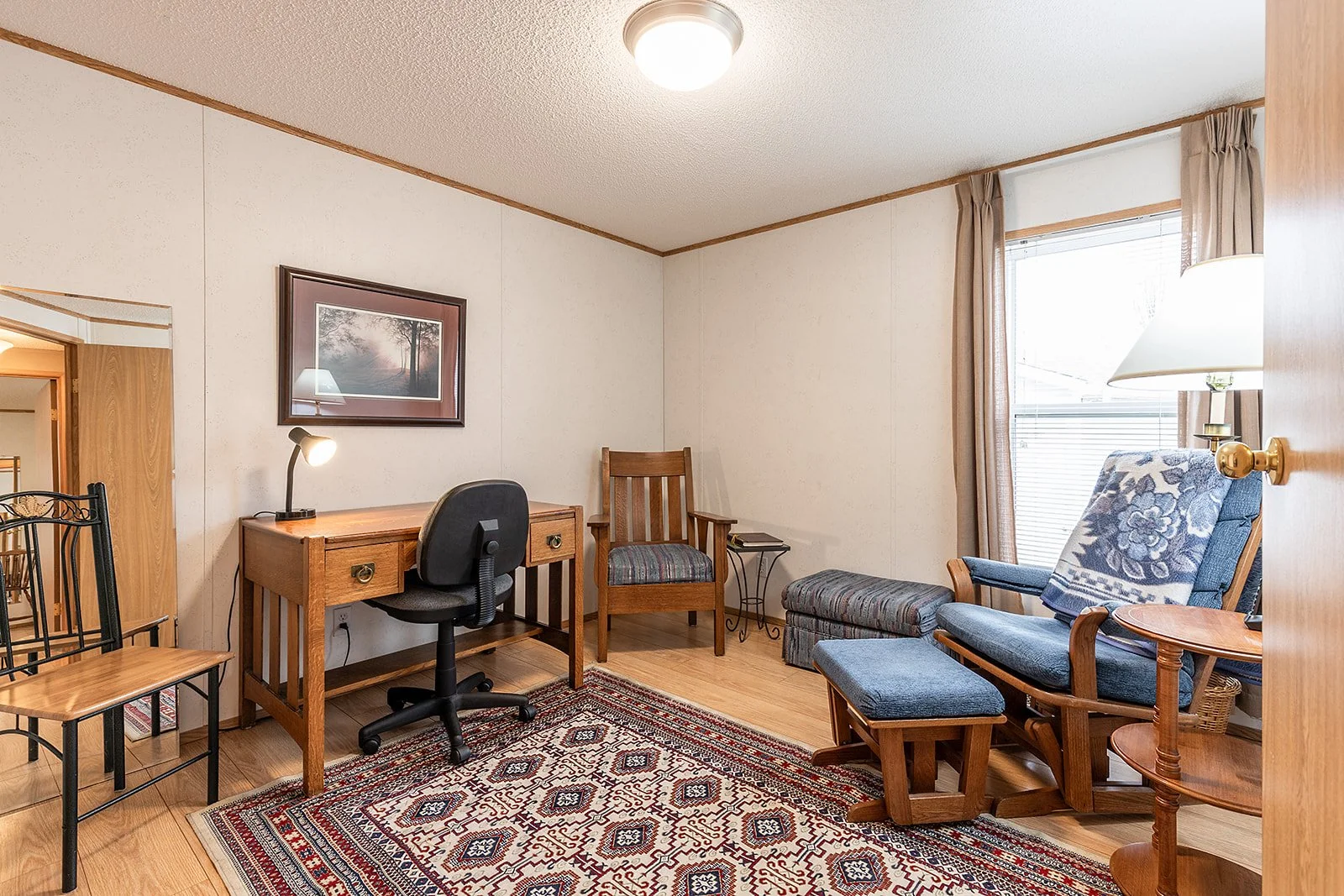 72 1600 Strachan Rd SE-20.jpg