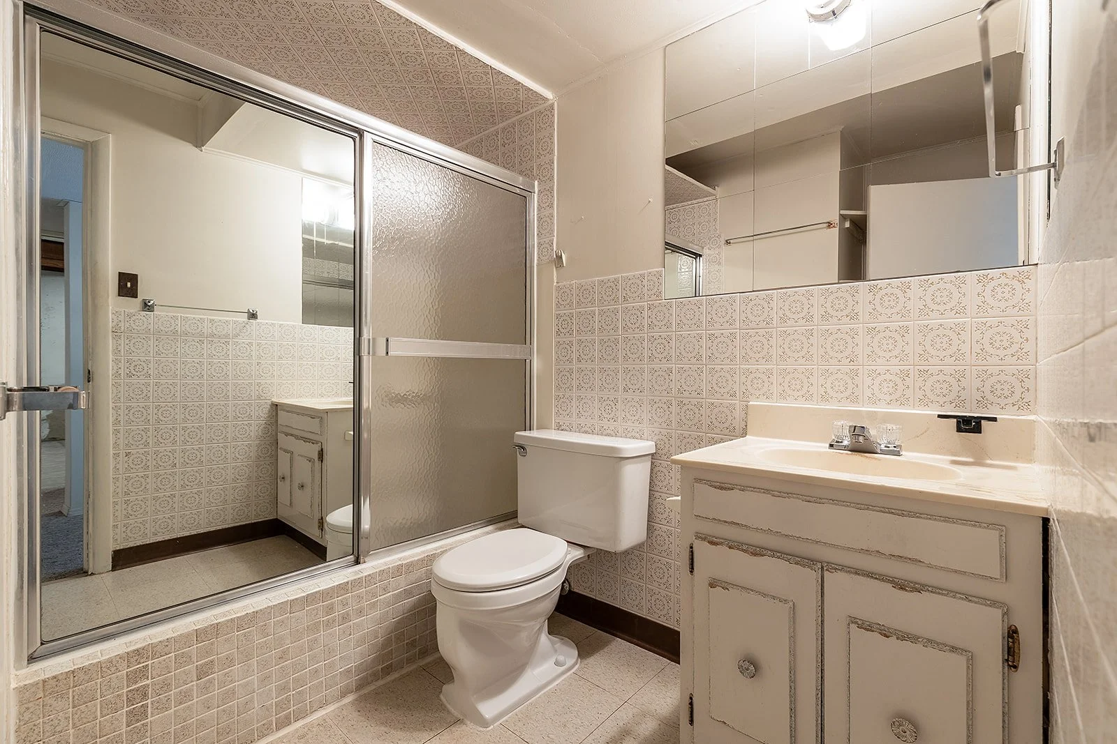 188 Burns Cres NW Vacant-41.jpg