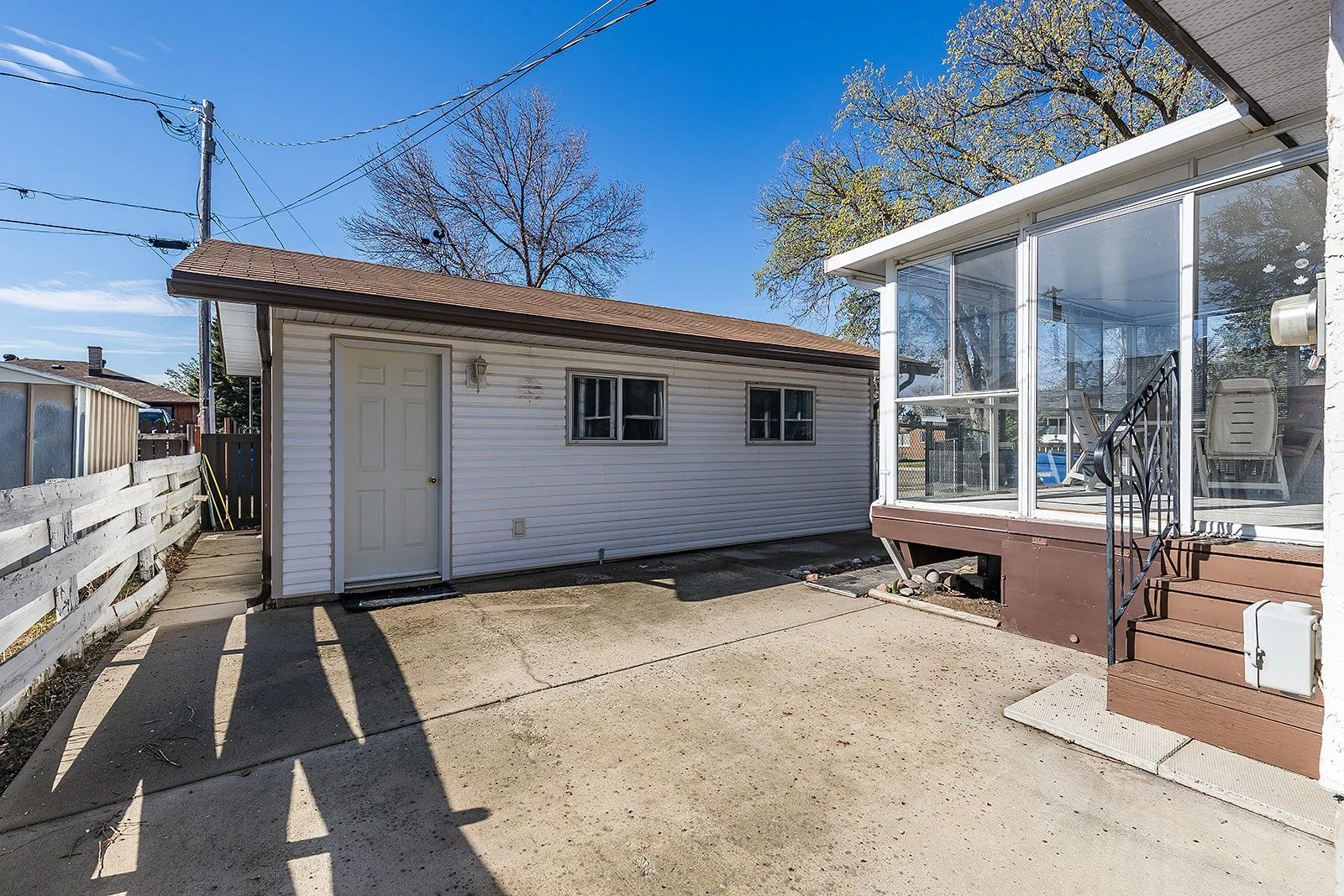 188 Burns Cres NW Vacant-48.jpg