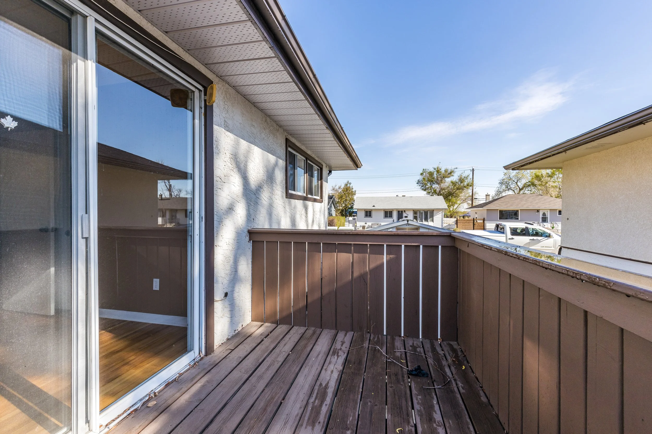 188 Burns Cres NW Vacant-29.jpg