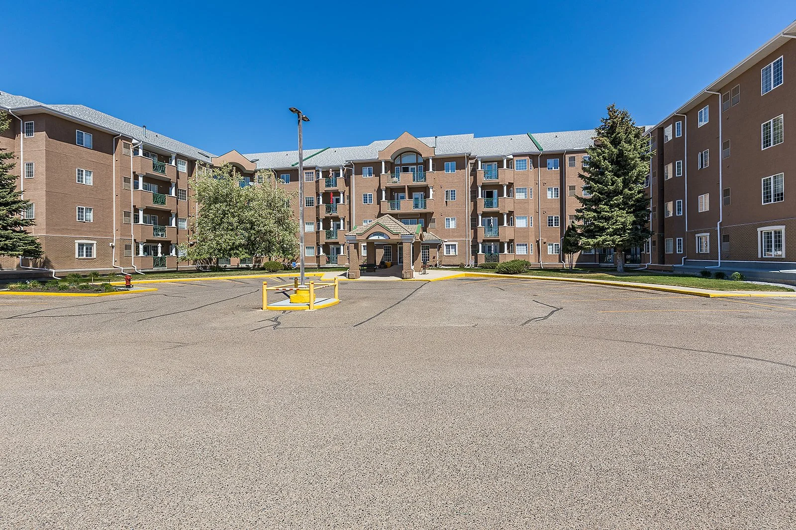 436 278 Park Meadows Dr-1.jpg