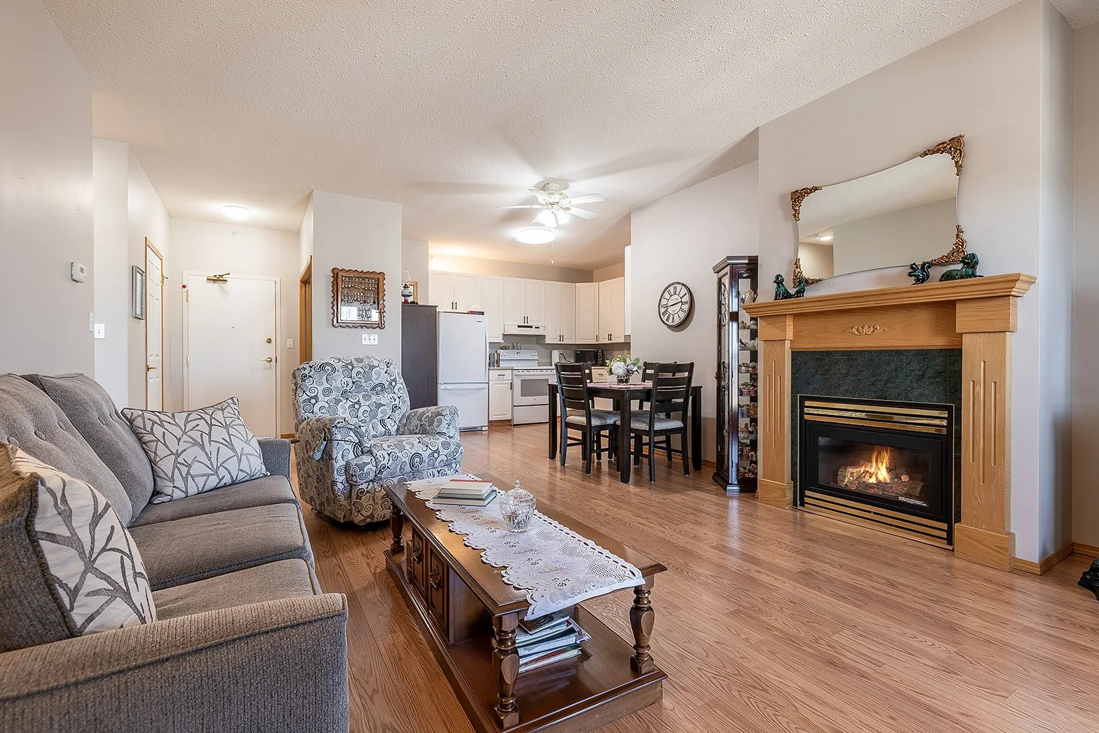 436 278 Park Meadows Dr-9.jpg