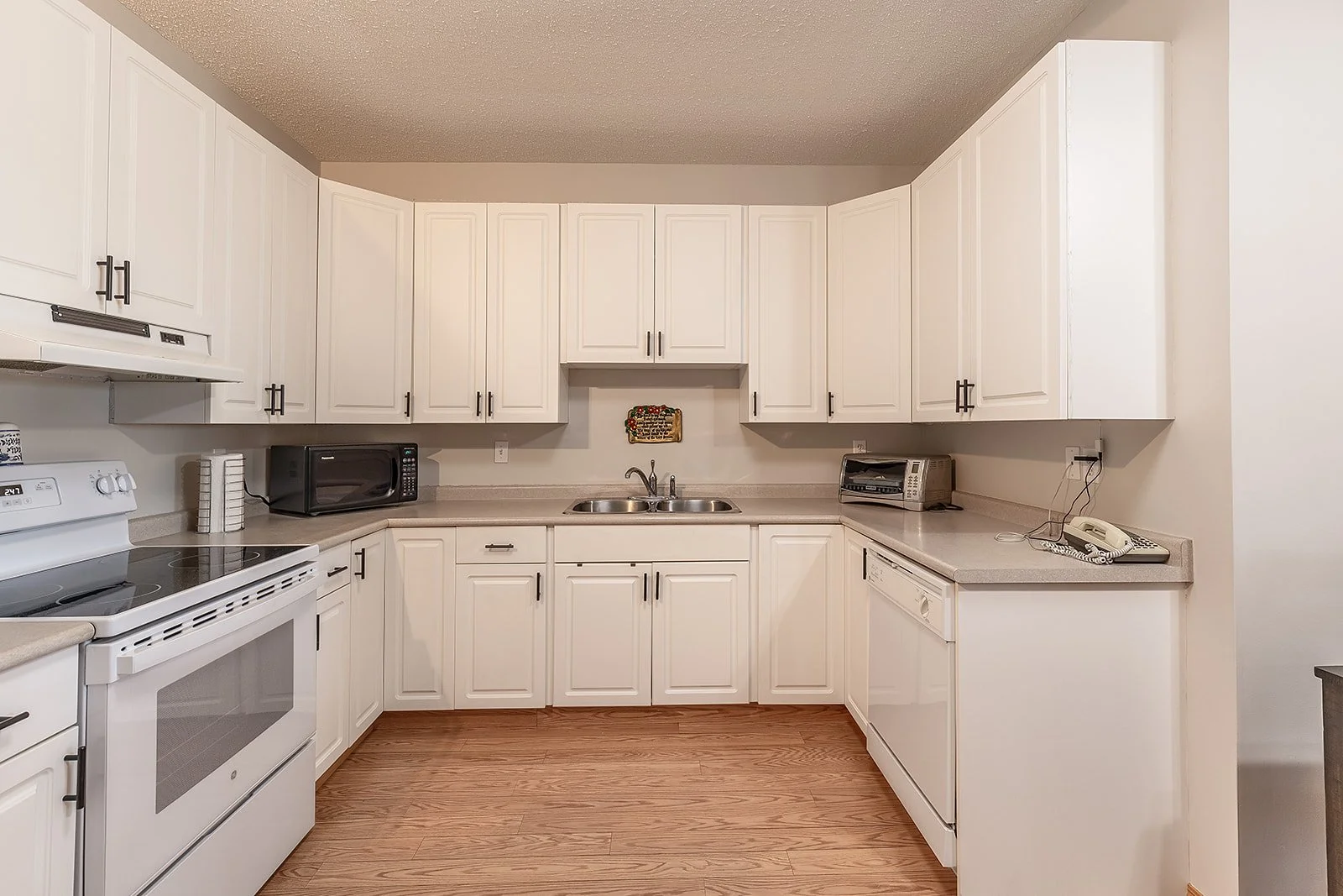 436 278 Park Meadows Dr-16.jpg