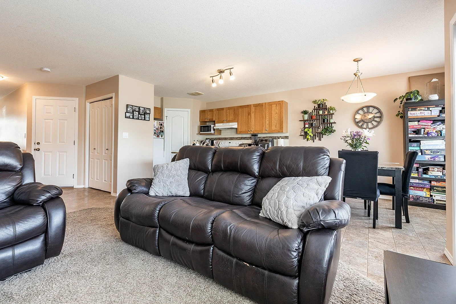 44 Saamis Meadows Lane SW-11.jpg
