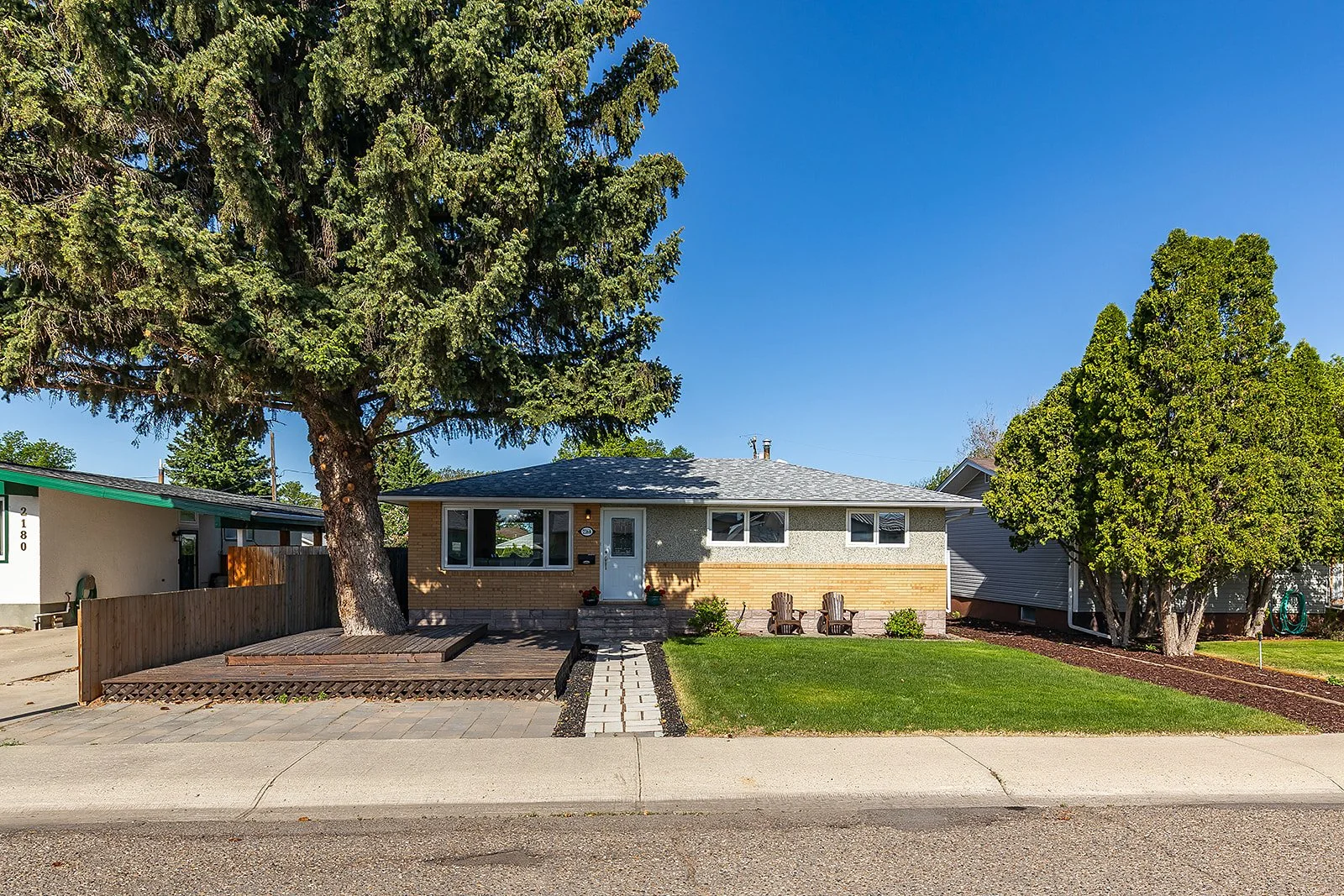 2168 20 Ave SE-1.jpg