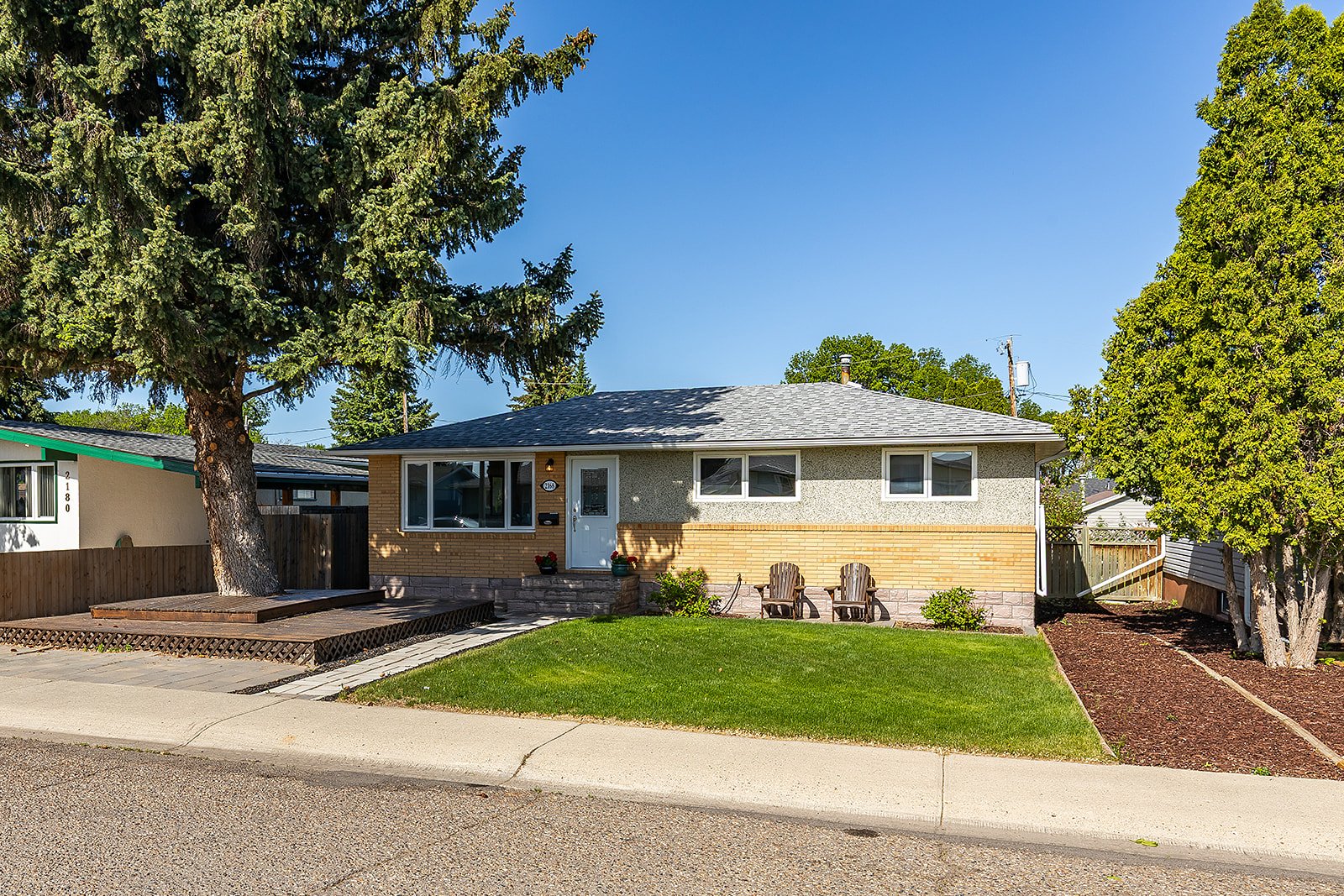 2168 20 Ave SE-3.jpg