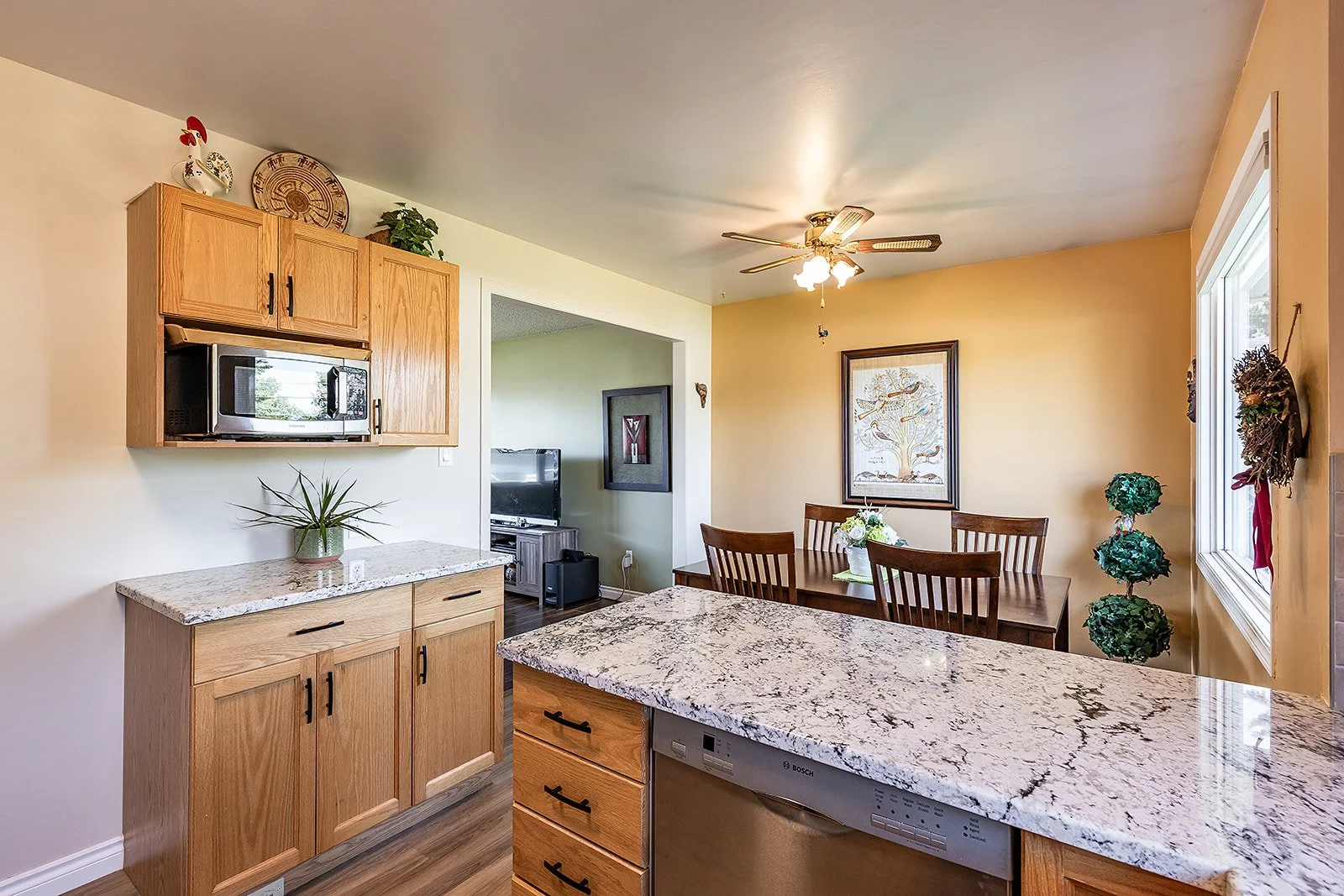 2168 20 Ave SE-17.jpg