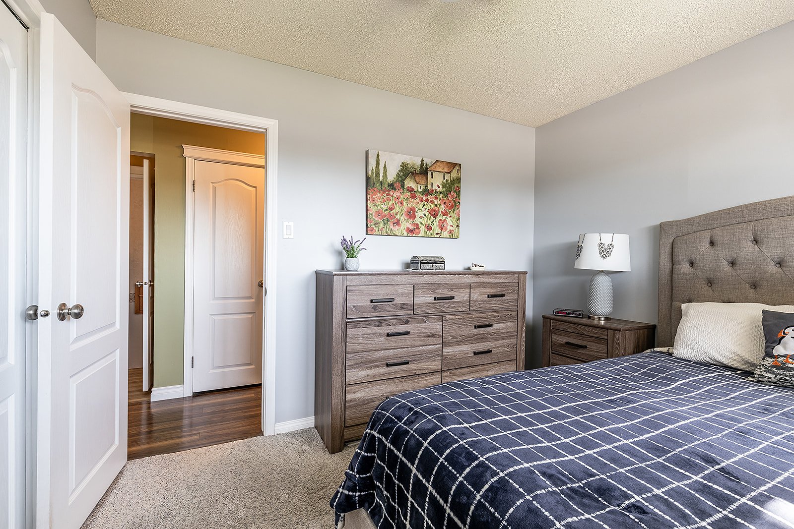 2168 20 Ave SE-20.jpg