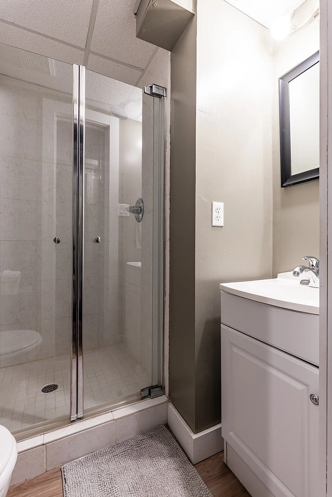2168 20 Ave SE-31.jpg