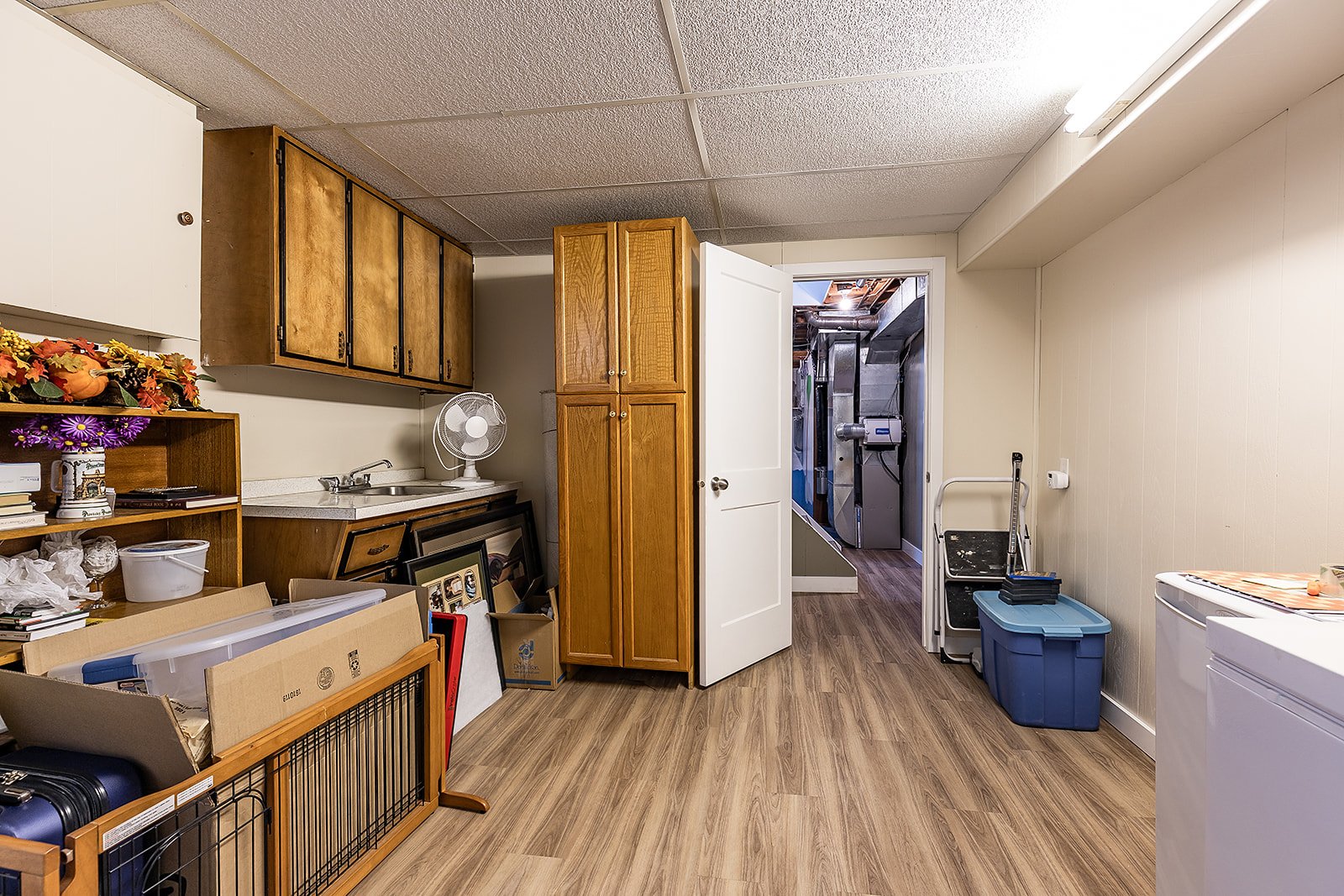 2168 20 Ave SE-34.jpg