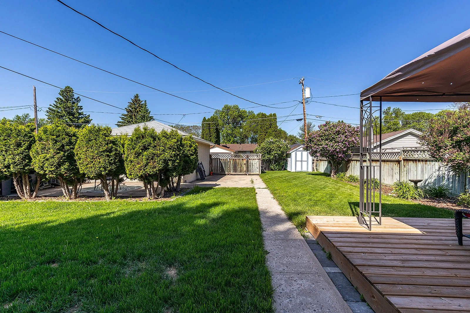 2168 20 Ave SE-39.jpg