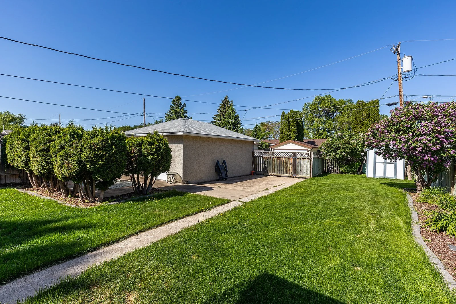 2168 20 Ave SE-40.jpg