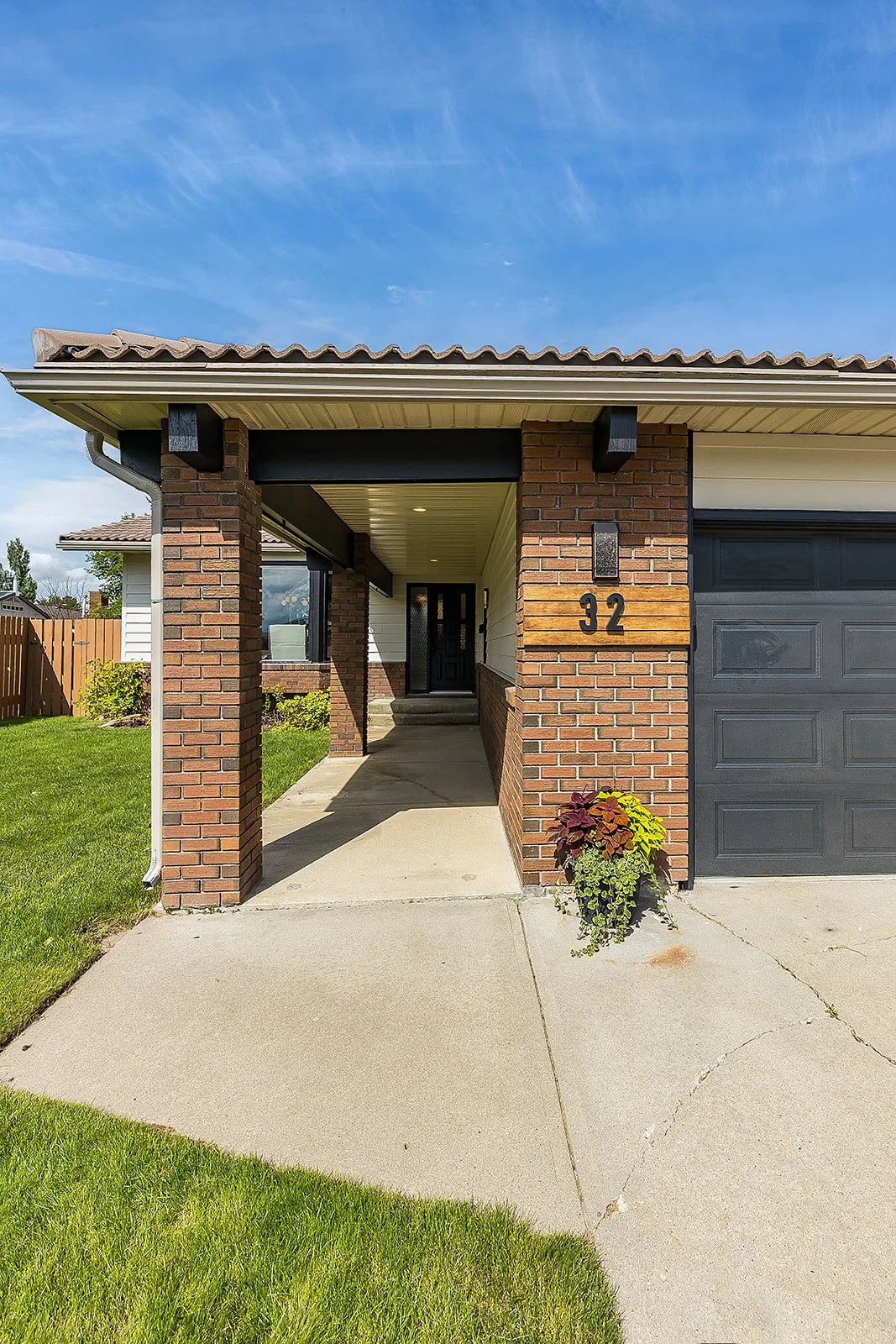 32 Ross Heights Ct SE-4.jpg