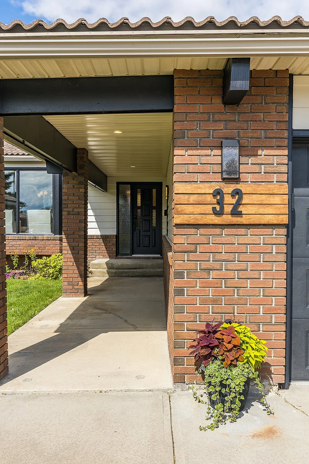 32 Ross Heights Ct SE-5.jpg