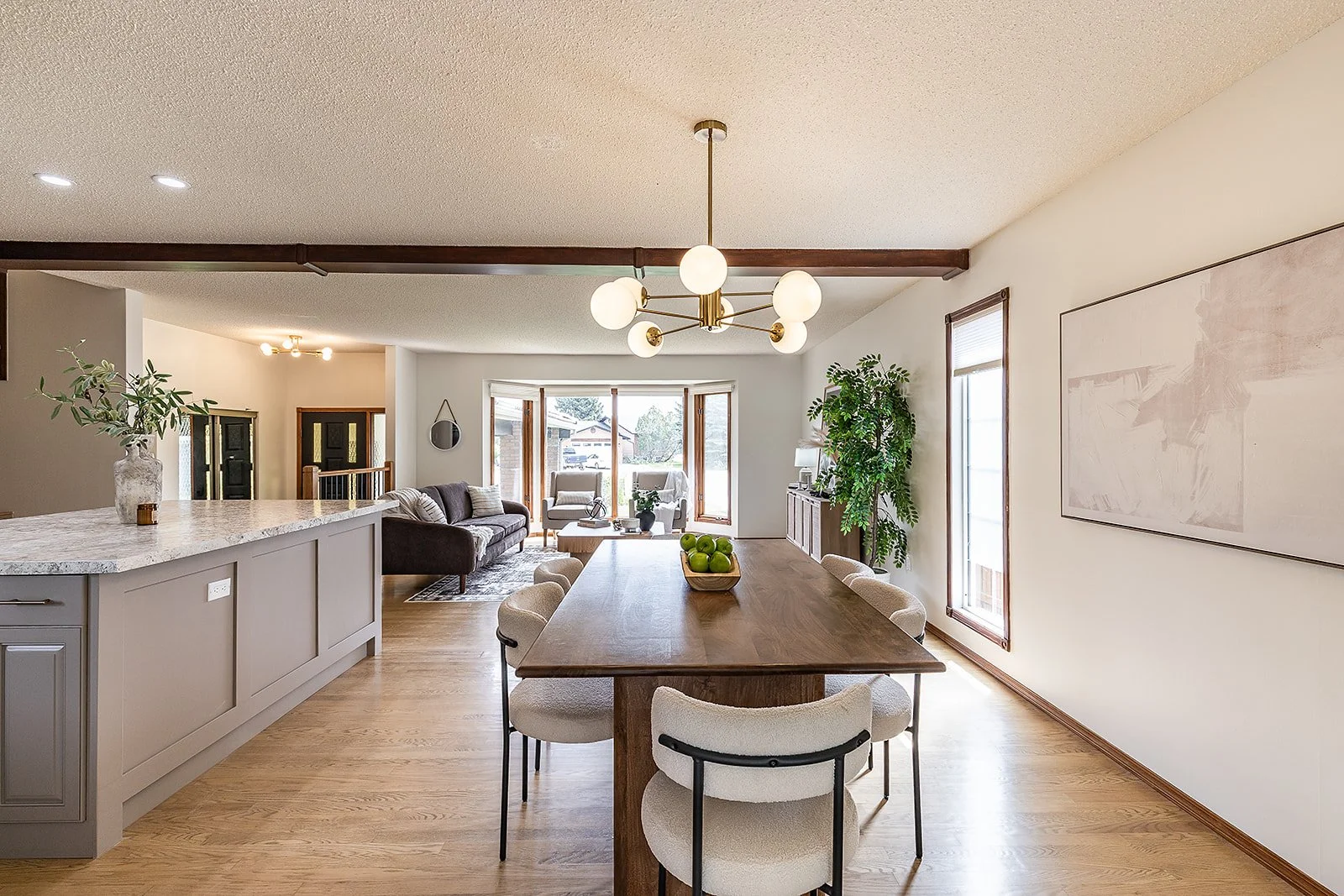32 Ross Heights Ct SE-26.jpg
