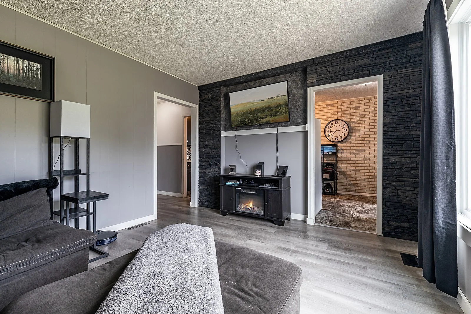 101 3 St SE-13.jpg