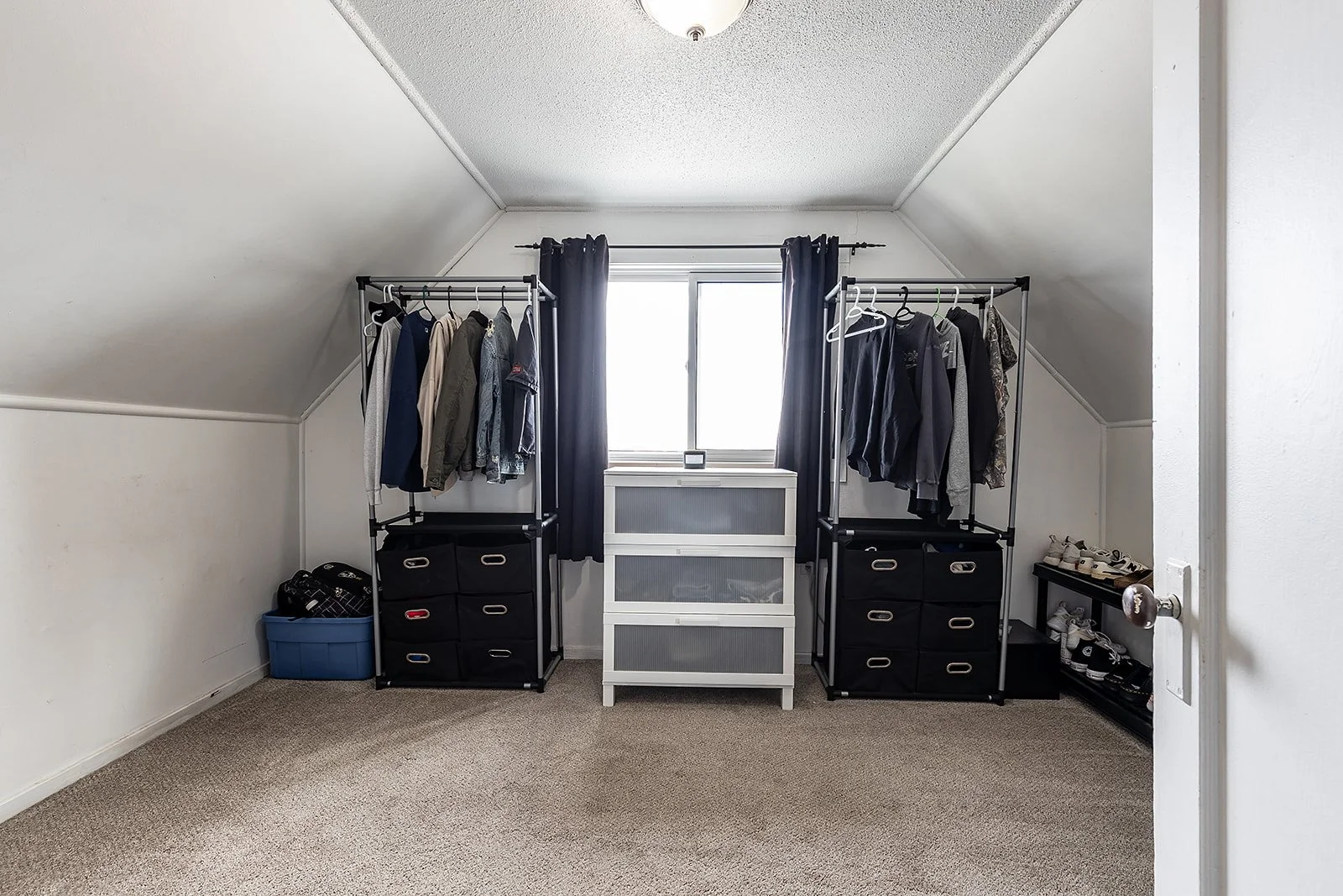101 3 St SE-22.jpg