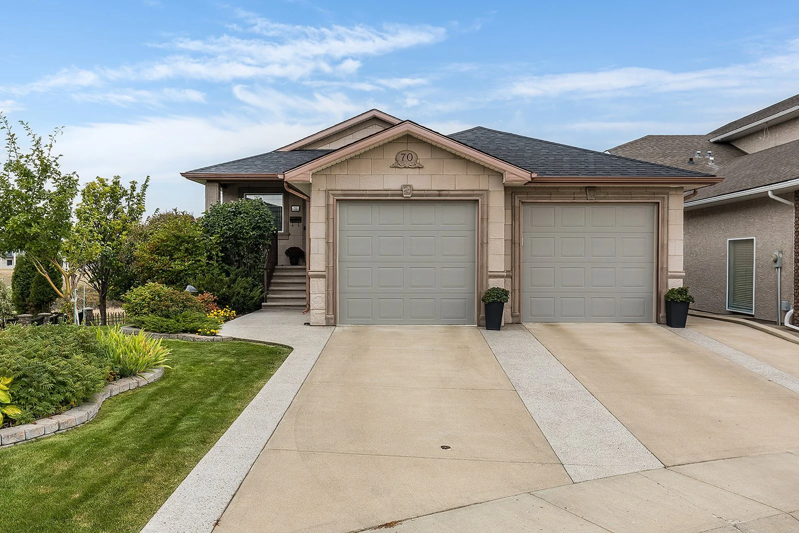 70 Sundance Rd SW-2.jpg