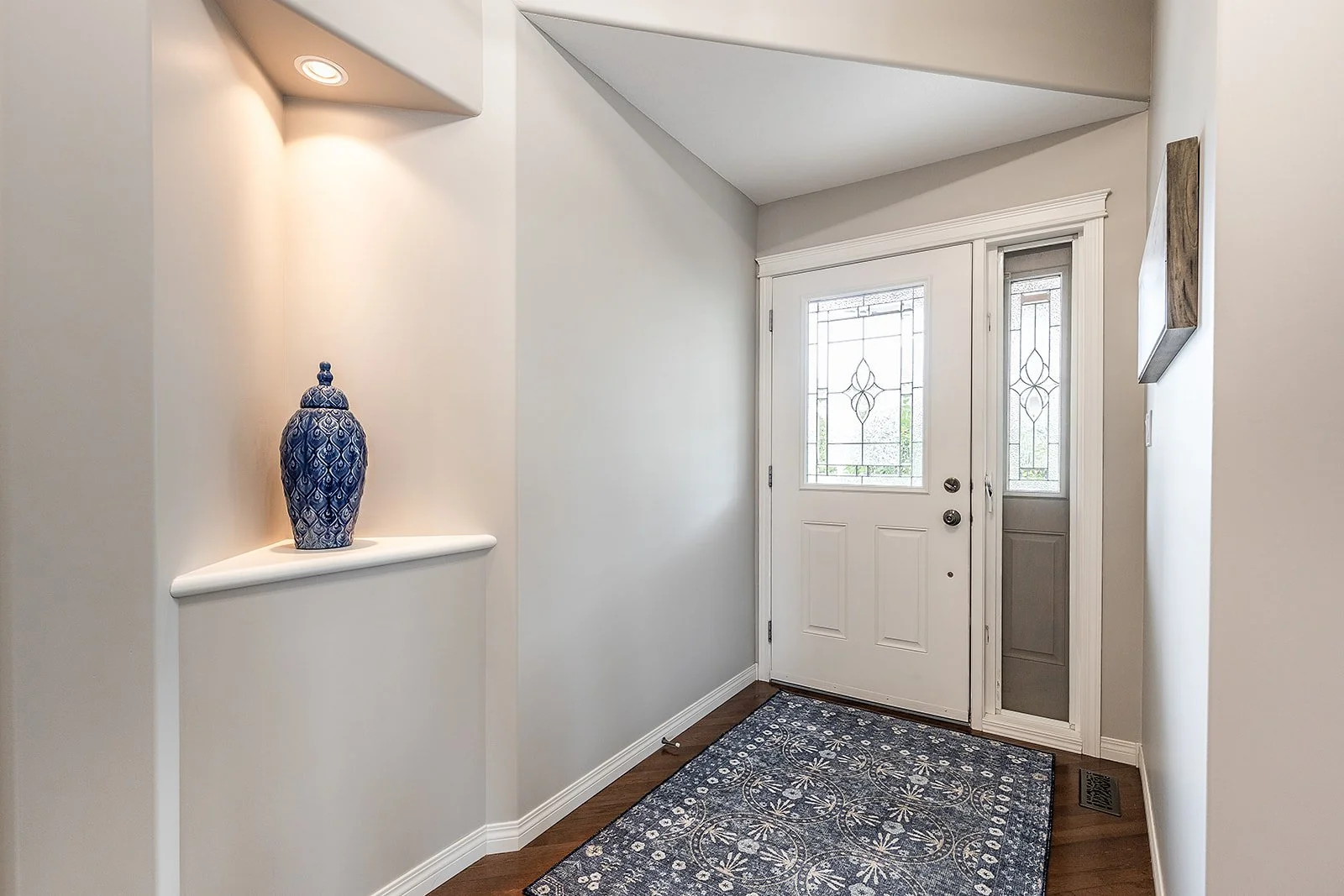 70 Sundance Rd SW-5.jpg