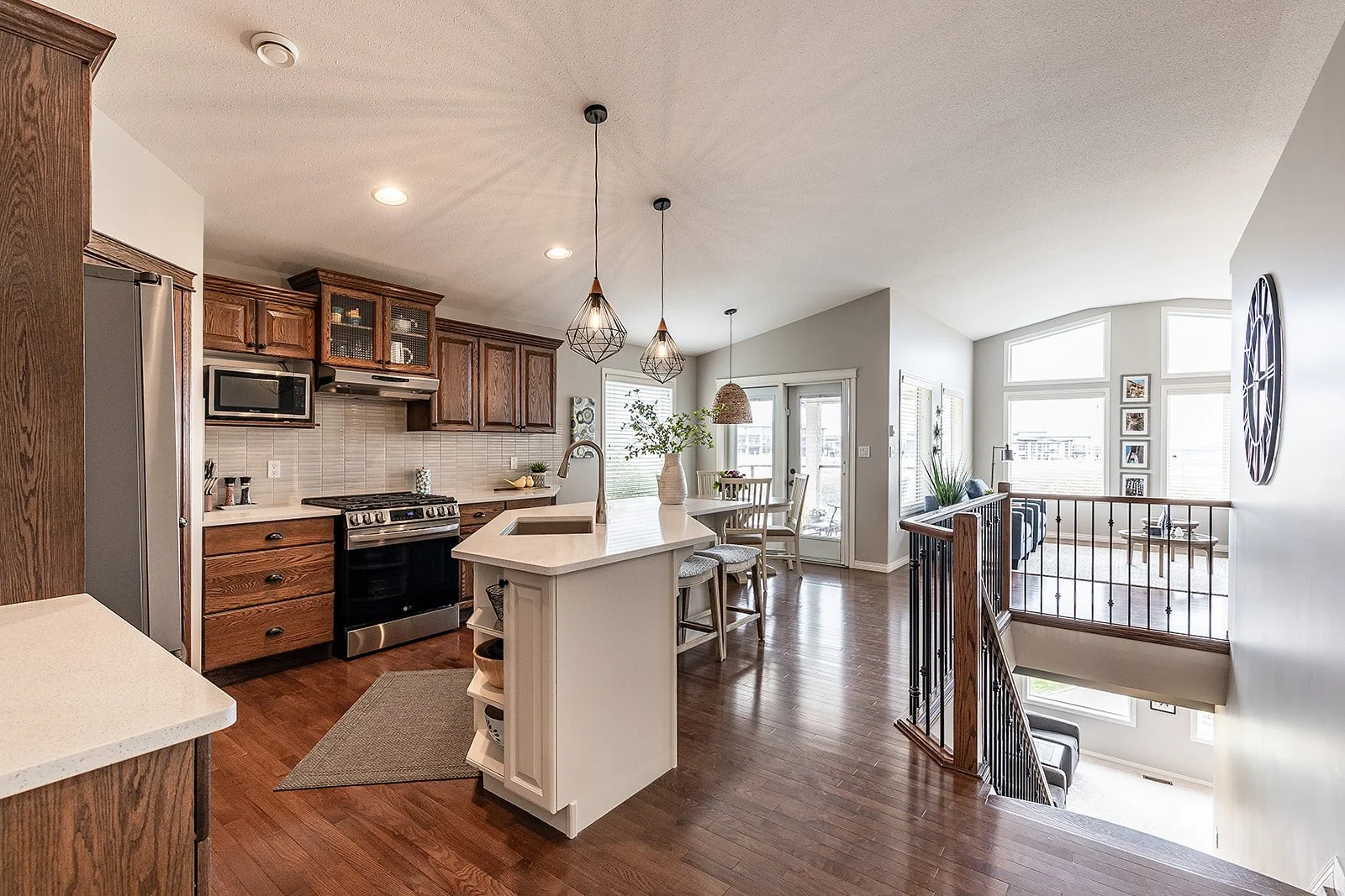 70 Sundance Rd SW-9.jpg