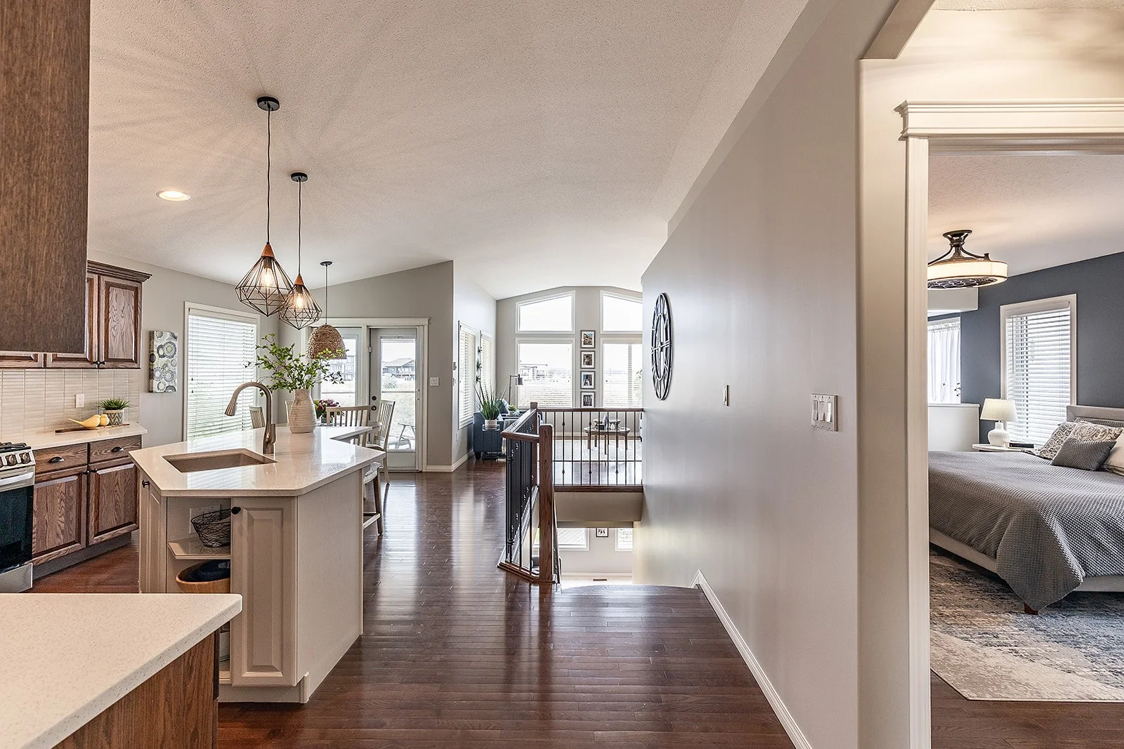70 Sundance Rd SW-10.jpg