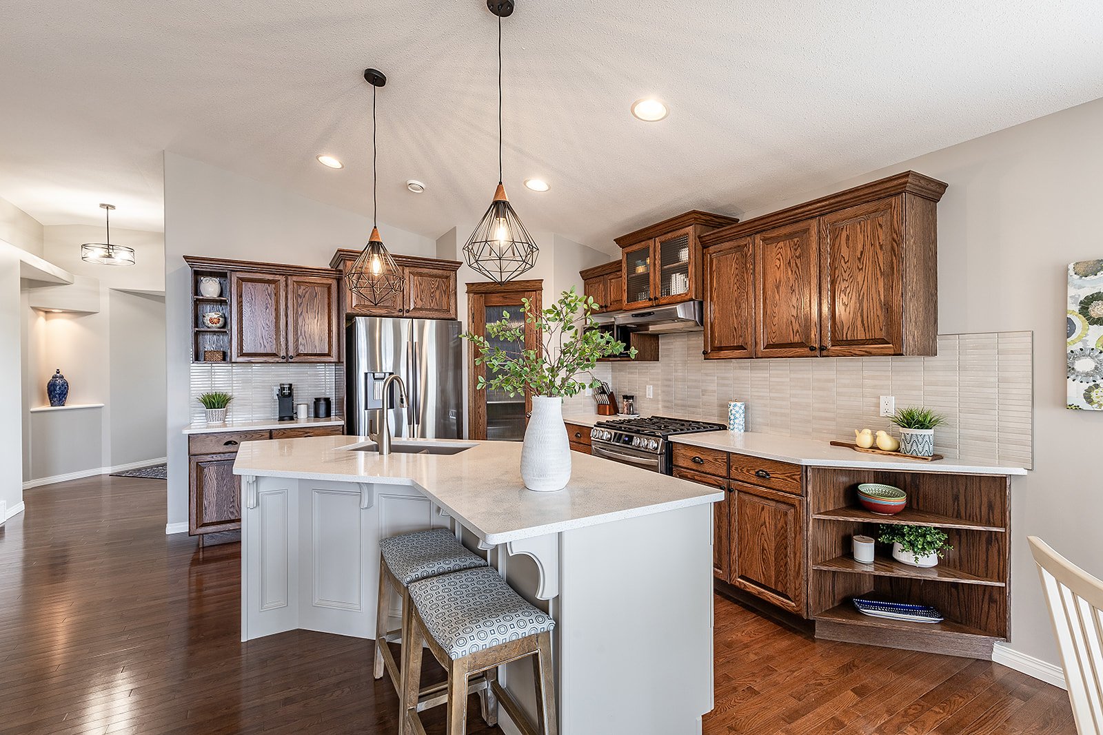 70 Sundance Rd SW-12.jpg