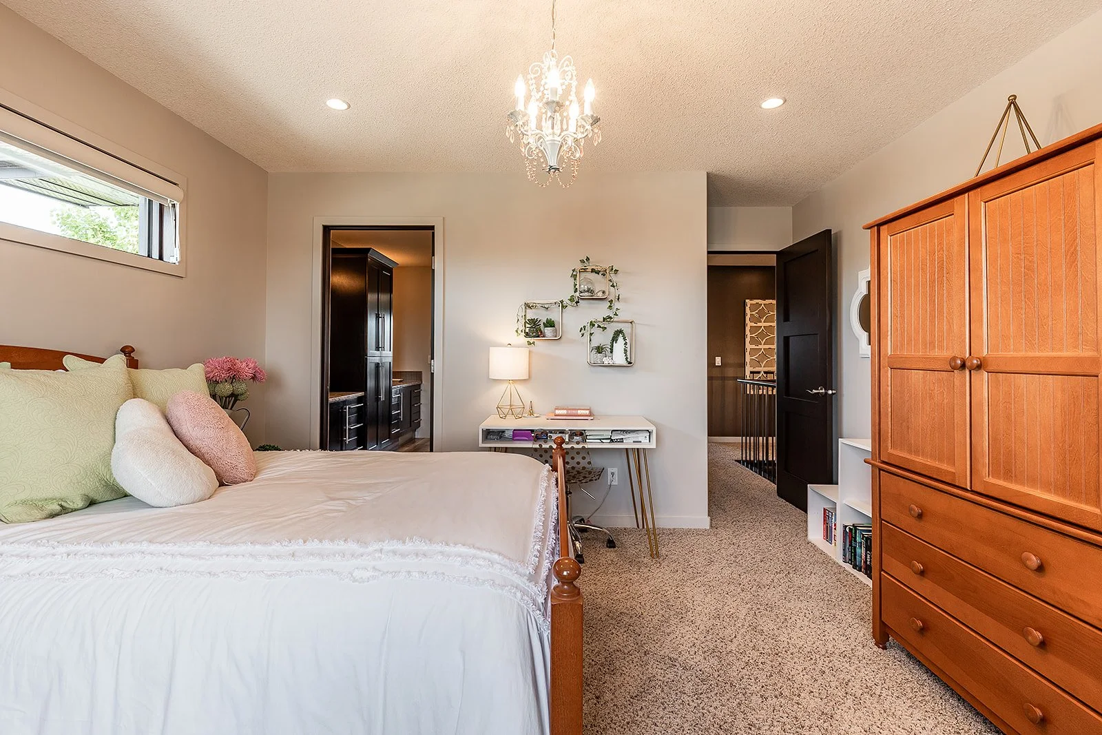 203 Highlands Close -57.jpg