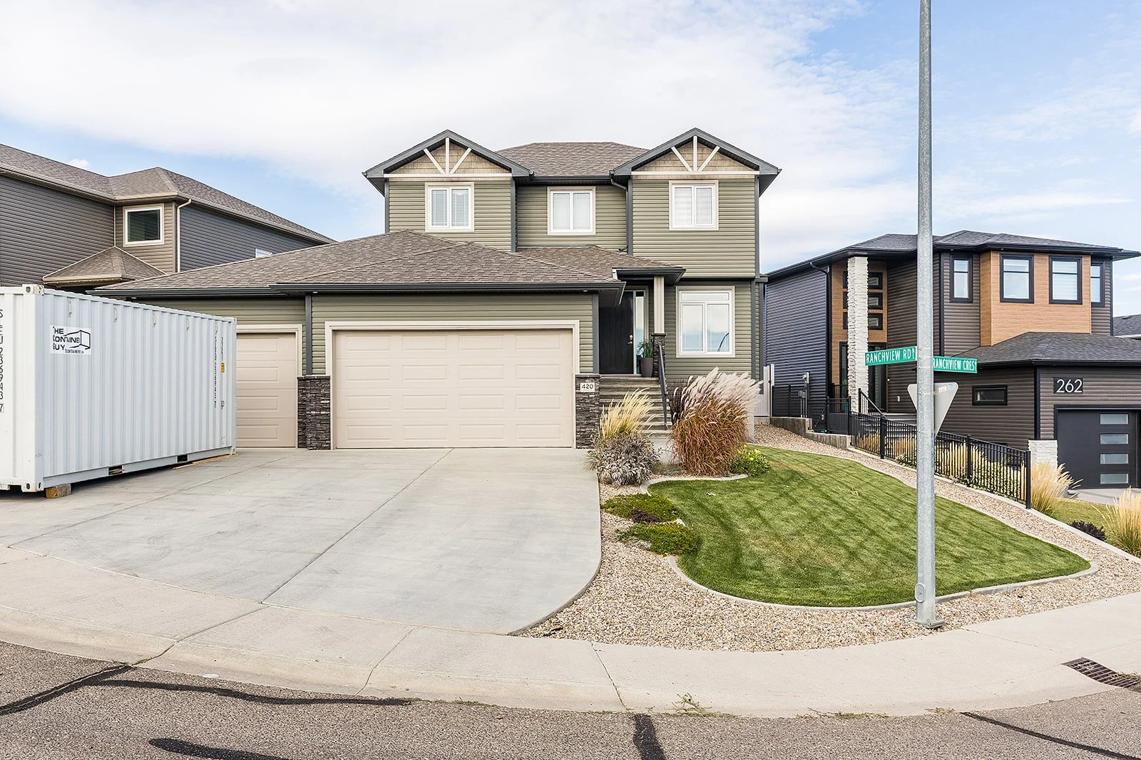 420 Ranchview Rd NE-5.jpg