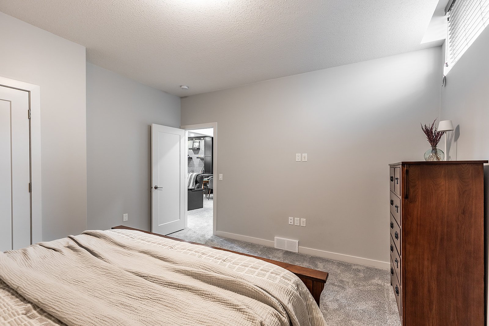 420 Ranchview Rd NE-56.jpg