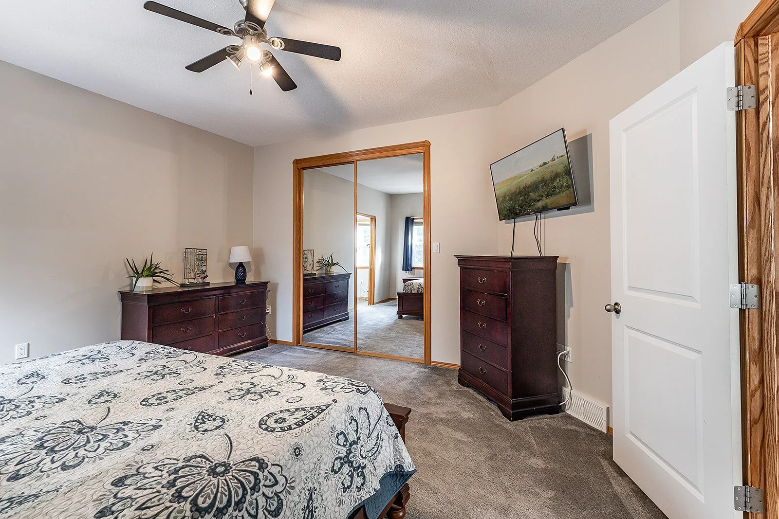 513 13 St Dunmore-21.jpg