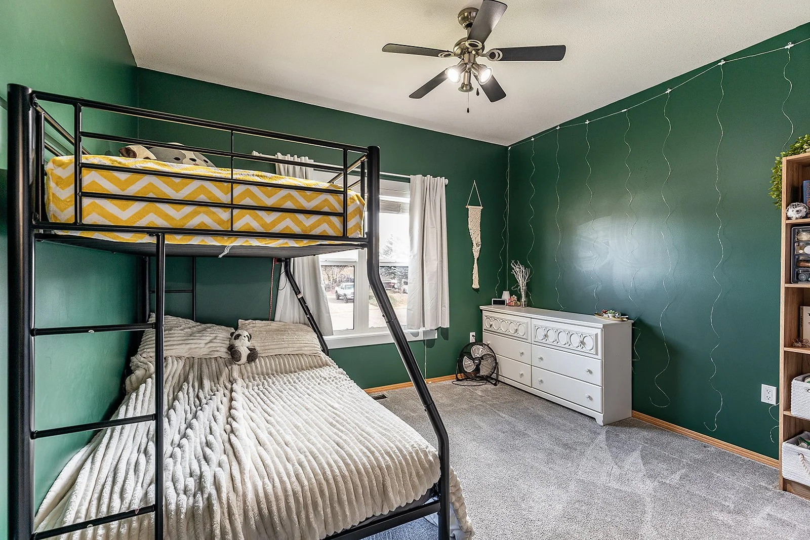 513 13 St Dunmore-28.jpg