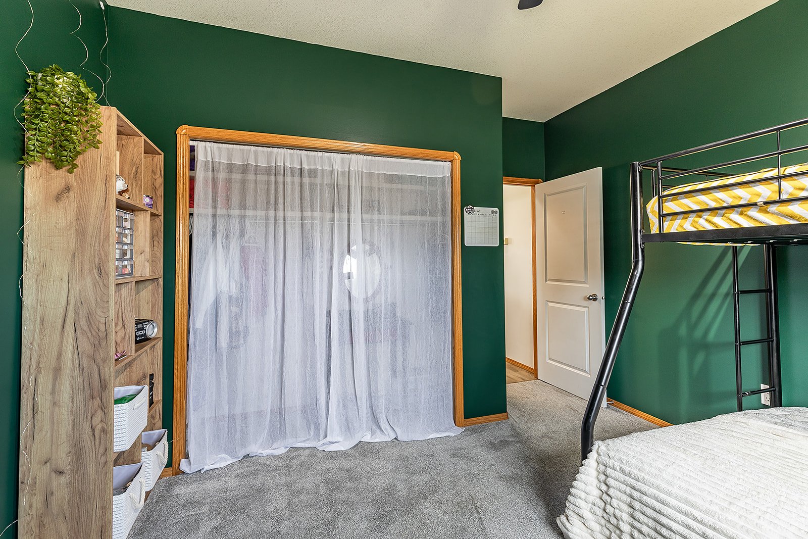 513 13 St Dunmore-29.jpg